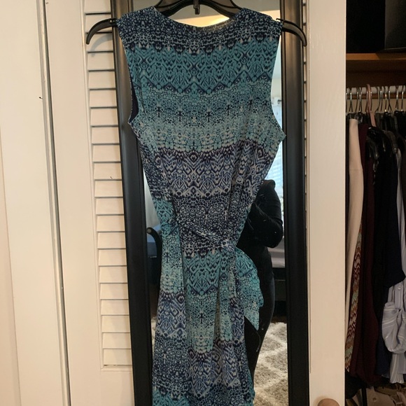Small blue design dress - Picture 5 of 6